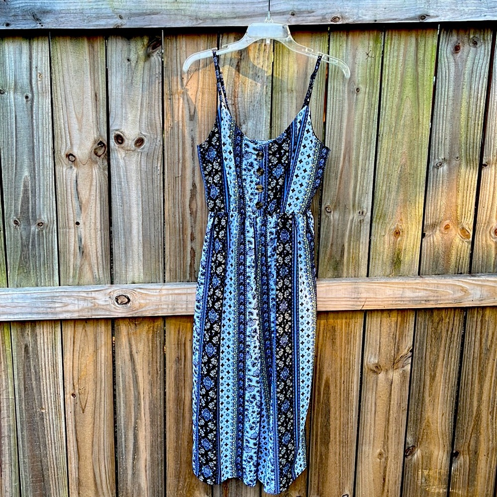 J for Justified romper. Size L, Gently used, no stains